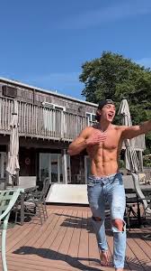 I gotta cut loose, #footloose ;) 🏝