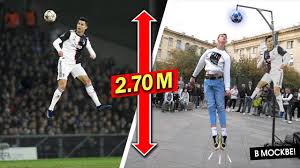 Кристијано роналдо дос сантос авеиро (порт. Kto Prygnet Vyshe Ronaldu Poluchaet 10 000 Cristiano Ronaldo Jump Challenge Youtube
