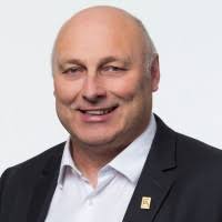 60+ perfiles de «Cuthbertson»