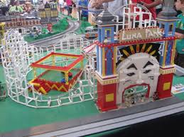 Photos From Brickvention Melbourne 2014 Lego Sculptures Lego Worlds Lego Projects