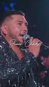 Un poco de lo que hicimos el Show de @mariadelosangelesecu , En el chicha  @conciertochicha360 , Gracias a todo el público por el apoyo en esta  propuesta diferente y gracias a todo el staf de trabajo ...