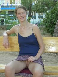 Bottomless girl - Pokies and nip slips | MOTHERLESS.COM ™