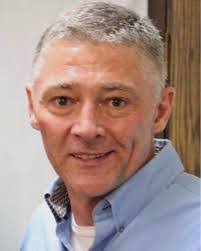 Marilyn Earle's Instagram, Twitter & Facebook