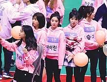 Wendy joins red velvet on stage for the first time in over a year at the '2021 smtown live: Red Velvet Group Wikipedia
