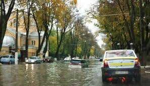 Жертв та постраждалих немає, повідомили bbc news україна в пресслужбі дснс одеської області. Odessu Zatopilo Na Dorogah Kilometrovye Probki