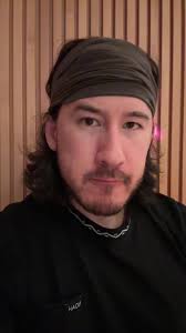 Welcome to the official Distractible TikTok.