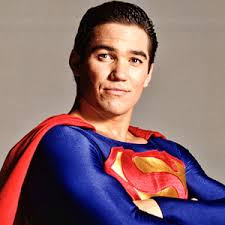 Supergirl : La série recrute… Dean Cain (Superman) et Helen Slater  (Supergirl) !