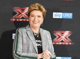 Mara maionchi ha sposato nel 1976 alberto salerno, paroliere e produttore discografico, figlio di nicola salerno, anch'egli paroliere, scomparso nel 1969. Mara Maionchi Positiva Al Covid Dimessa Dall Ospedale Saluta Tutti Da Casa Corriere It