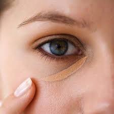 Astuces Trucs Et Recettes De Grand Mere Eviter Et Attenuer Les Cernes Faire Disparaitre Les Cernes Cernes Beaute
