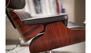 Forniry wood to cienkie płaty drewna idealnie nadające się do oklejenia drzwi, mebli i innych elementów. Lounge Chair Santos Palisander Konsepti Com