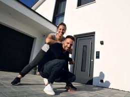 Er kann beispielsweise ein basispaket kaufen und einen großteil der innenarbeiten in eigenleistung übernehmen. Hausbau Erfahrungsberichte Von Bauherren Fertighaus De