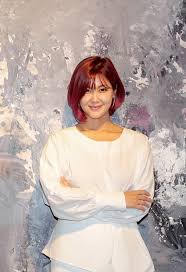 가수 겸 화가 솔비(본명 권지안)가 자신이 만든 케이크를 두고 디자인 표절 솔비는 지난 22일 자신의 인스타그램에 요즘은 사회적 거리두기로 제빵실에서 케이크 만드는 것에 푹. Gj0 1mncrablcm
