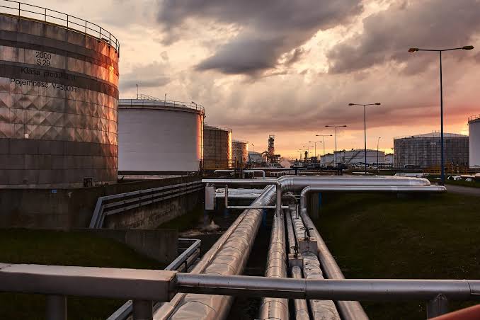 Europe's Gas Supply Solid as Russian Transit Deal Nears End - Bloomberg