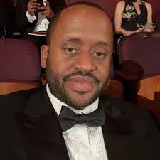 Maxine Lynch's Instagram, Twitter & Facebook