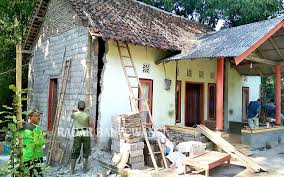 Maybe you would like to learn more about one of these? Gotong Royong Membangun Rumah Kakek Miskin