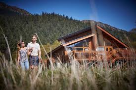 Find lodges and log cabins with hot tubs. Dog Friendly Loch Lomond Hot Tub Lodge For Couples In Trossachs National Park