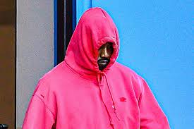 He's often seen in timberlands and baggy sweats worn in a kanye wearing a hoodie, joggers, and yeezys. Kanye West S Yeezy Foam Runners Are The Wildest Part Of His Bold Look Evesham Nj News