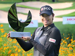 โปรเม เอรียา จุฑานุกาล นักกอล์ฟสาวดาวรุ่งขวัญใจชาวไทย ผงาดขึ้นเป็นมือ 1 ของโลกแล้ว สร้างประวัติศาสตร์เป็นนักกอล์ฟไทยคนแรกที่ก้าวขึ้นเป็น. à¹€à¸­à¸£ à¸¢à¸² à¸ˆ à¸'à¸²à¸™ à¸à¸²à¸¥ à¸„à¸§ à¸²à¹à¸Šà¸¡à¸› Honda Lpga Thailand 2021