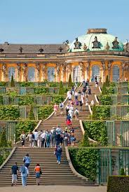 Sanssouci Von Einer Anderen Seite Schloss Sanssouci In Potsdam Schloss Charlottenhof Und Die Romischen Bader Sanssouci Potsdam Deutschland Burgen