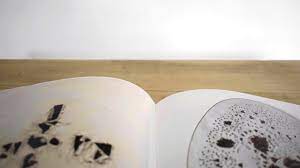 In questi 15 mesi, noi di banca mediolanum, abbiamo comunicato ancora di più, abbiamo innovato, sperimentato nella comunicazione, questo ci ha aiutato ad essere più vicini, a ridurre le distanze a trovare un senso di aggregazione ed unione, tra di noi, tra colleghi ma anche nei confronti degli altri. Atlante Dell Arte Contemporanea De Agostini James Magazine