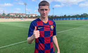 Kulüpten yapılan açıklamada, west bromwich albion'a ödenen yetiştirme bedelinin ardından henüz 16 yaşındaki i̇ngiliz futbolcu barry ile 3 yılık. English Striker Louie Barry Finally Makes Competitive Debut For Barcelona Youth Team Daily Mail Online