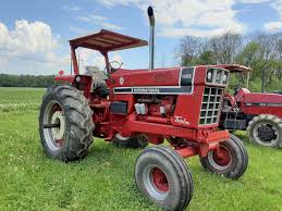 Spent many a long summer day discing ground and plowing soybeans on an ih 966 (no cab, no a/c…). Ih 1466 Blackstripe Row Crop Tractor 8200 Ho June Netauction 2020 Rti Auctions