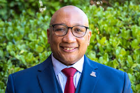 Indiana University Bloomington names Robert Q. Berry III as new dean of the  School of Education: : 2024: News: School of Education: Indiana University  Bloomington