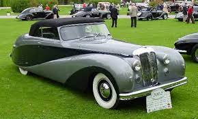 Diamler Green Goddess I Love This Car Classic Cars Trucks Car Museum Vintage Cars