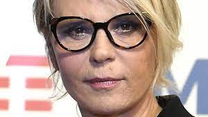 Maria de filippi, la regina di canale 5, si confessa! Maria De Filippi Pronta A Lasciare Mediaset Perche Gira Questa Voce