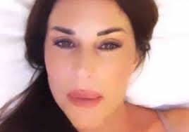 La mosetti mi deve 600 euro. Lal6qezeapbotm