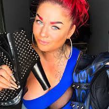 Jessica Siebert's Instagram, Twitter & Facebook