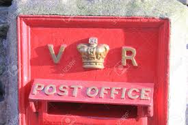 Royal mail is required by law to present all items arriving from outside the uk to border force. Vintage Britische Royal Mail Roten Viktorianischen Briefkasten Fur Serienbriefe Mit Den Buchstaben Vr Und Der Royal Crown In Gold Lizenzfreie Fotos Bilder Und Stock Fotografie Image 52782808