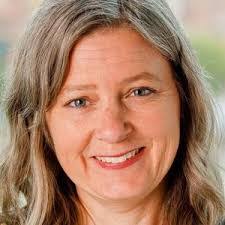 Carolyn Silverstein's Instagram, Twitter & Facebook