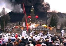 Maybe you would like to learn more about one of these? 17 Upacara Adat Khas Daerah Jawa Timur Dan Keterangannya Mantabz