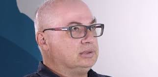 V rozhovoru vysvětluje svůj postoj k veřejnoprávním médiím, ke kandidatuře do rady čt a mluví také o své víře. Poblili Se Mlatili Hlavou O Volant Klausova Ekonomka Byla V Radiu Nekteri To Nevydychali Parlamentnilisty Cz Politika Ze Vsech Stran