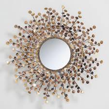 An Artful Wreath Of Coin Shaped Metal In A Gamut Of Bronze Copper And Brass Tones Brings Irresistible Decoration Murale Miroir Artisanat Miroir Miroir Design