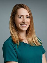 Hannah Sirois's Instagram, Twitter & Facebook