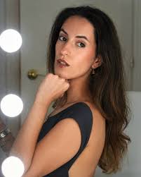 Acompáñame a hacerme un diagnóstico capilar de la mano de  @kerastase_official en la sede de Madrid de @lorealparis ❤️ Tú también  puedes hacértelo seleccionando tu salón de preferencia en la página web