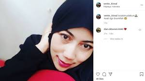 5 Pesona Venti Figianti, Istri Keempat Kiwil yang Sempat Tak Diakui