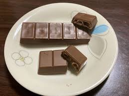 息をきらし胸をおさえて 久しぶりねと君が笑う ばかだね そんなに急ぐなんて うっすら汗までかいて. ãƒãƒ§ã‚³ãƒ¬ãƒ¼ãƒˆã® ãƒ©ãƒŸãƒ¼ ãŒå¤‰ã‚ã‚Šæžœã¦ãŸå§¿ã«ãªã£ã¦ã—ã¾ã„ã‚·ãƒ§ãƒƒã‚¯ã‚'å—ã'ã‚‹äººã€… Togetter
