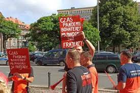 Niewymienienie ratowników jako osobnej grupy w katalogu wszystkich zawodów medycznych nie oznacza, że osoby wykonujące zawód medyczny, spełniające warunki określone w art. Vyxlrxvtwghipm