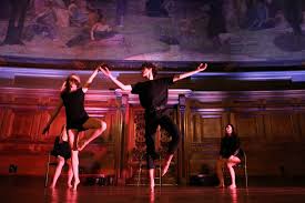 Cette séquence en rappelle d'autres du même genre montrant le ministre faire du. Jean Michel Blanquer On Twitter Nos Eleves Ont Mille Talents Aujourd Hui En Sorbonne Nous Voyons La Qualite Du Travail Des Lyceens Professionnels Dans Le Domaine Du Vetement De La Chaussure De La Musique