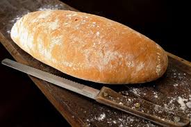 Un pane fatto in casa con pochi ingredienti e in semplici passi. Pane Toscano Unadonna