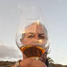 Il 2025 inizierà all'insegna di ZERO😍con la nuova moneta dedicata a una  delle canzoni simbolo di Renato: "Il Cielo" 💙 Una bellissima iniziativa❣️  Caratteristiche Artistiche Autore: Silvia Petrassi. Dritto:  Rappresentazione di un