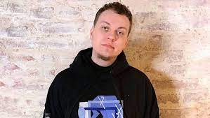 Liity facebookiin ja pidä yhteyttä käyttäjän yury khovansky ja muiden tuttujesi kanssa. Uic 2fwuqoy7om