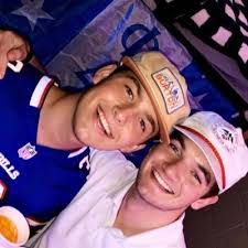 Jake James's Instagram, Twitter & Facebook