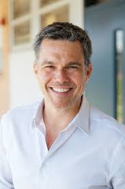 Jeffrey Bent's Instagram, Twitter & Facebook