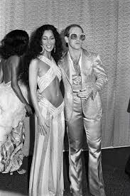 Anwar hussein / getty images by the end of the '70s, elton john was unmistakably one of the biggest pop/rock. Young Elton John Fashion Google Zoeken 70s Fashion Disco Disco Fashion Cher Costume