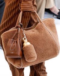 Fall 2020 Bag Trends In 2021 Fall Bags Bag Trends Fashion Bags