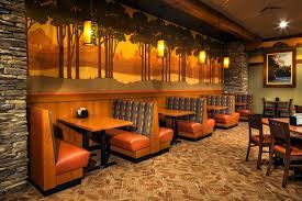 Perfect for a large family, a sociable style of booth dining. Top Reasons Restaurant Customers Prefer Booths Over Tables Color Glo International